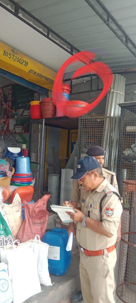 ऑपरेशन मुक्ति: चंपावत पुलिस ने 16 बच्चों को दिलाया स्कूल में दाखिला, चेहरों पर लौटी मुस्कान
