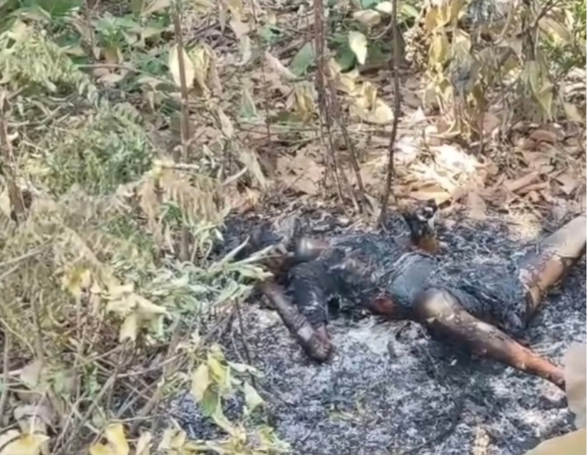 महिला की अधजली लाश मिलने से सनसनी, पति पर हत्या का आरोप