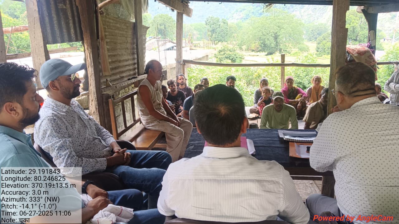 नेपाल सीमा से लगे चूका  गांव में विकास की संभावनाओं को तलाशने गया दल लौटा।