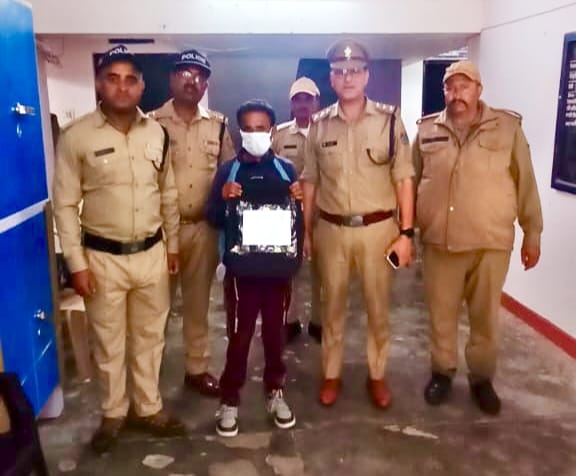 951 ग्राम चरस के साथ तस्कर गिरफ्तार, चम्पावत पुलिस की बड़ी कार्रवाई