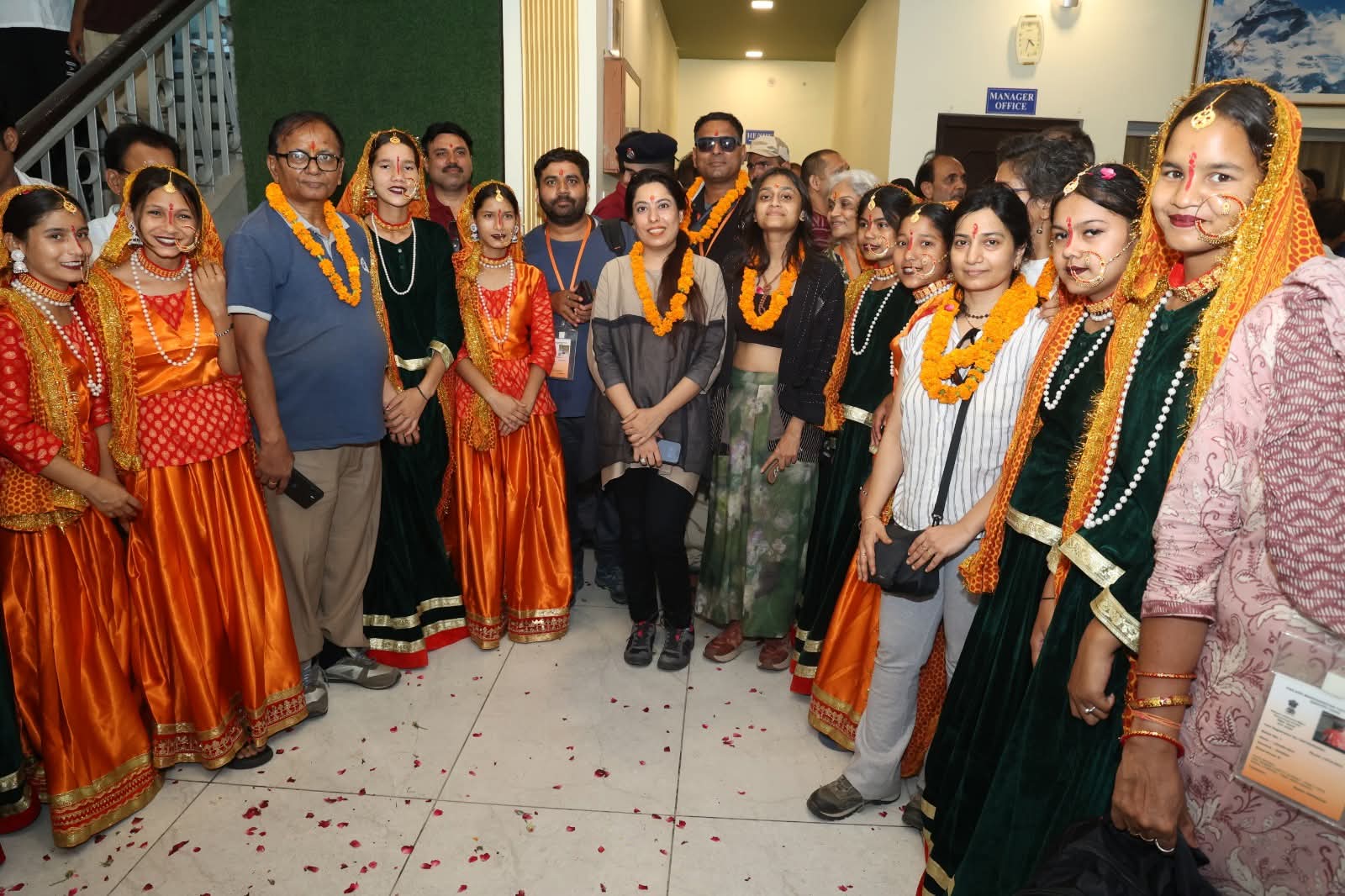 कैलाश मानसरोवर यात्रा 2025 की नई शुरुआत: टनकपुर में प्रथम दल का पारंपरिक स्वागत