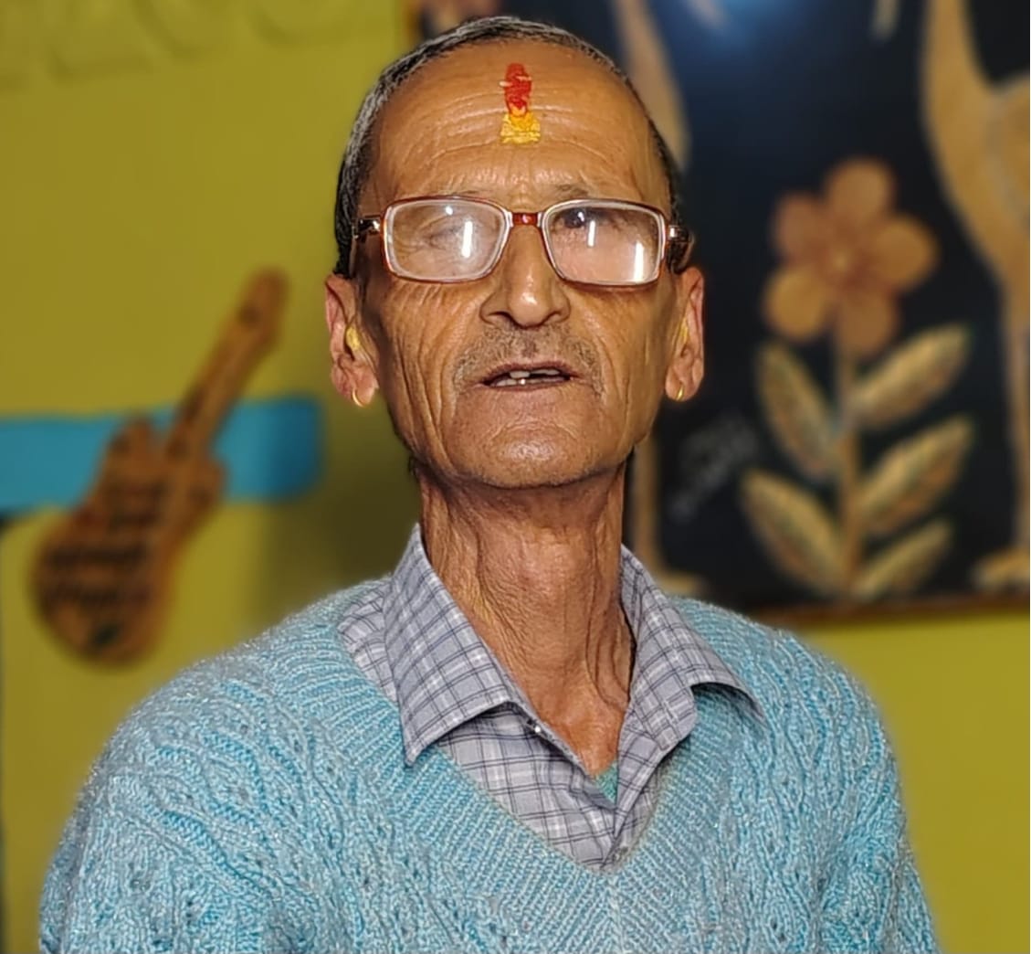 सभासद रोहित बिष्ट को हुआ पितृशौक,अंतिम संस्कार में बड़ी संख्या में लोग हुए शामिल।