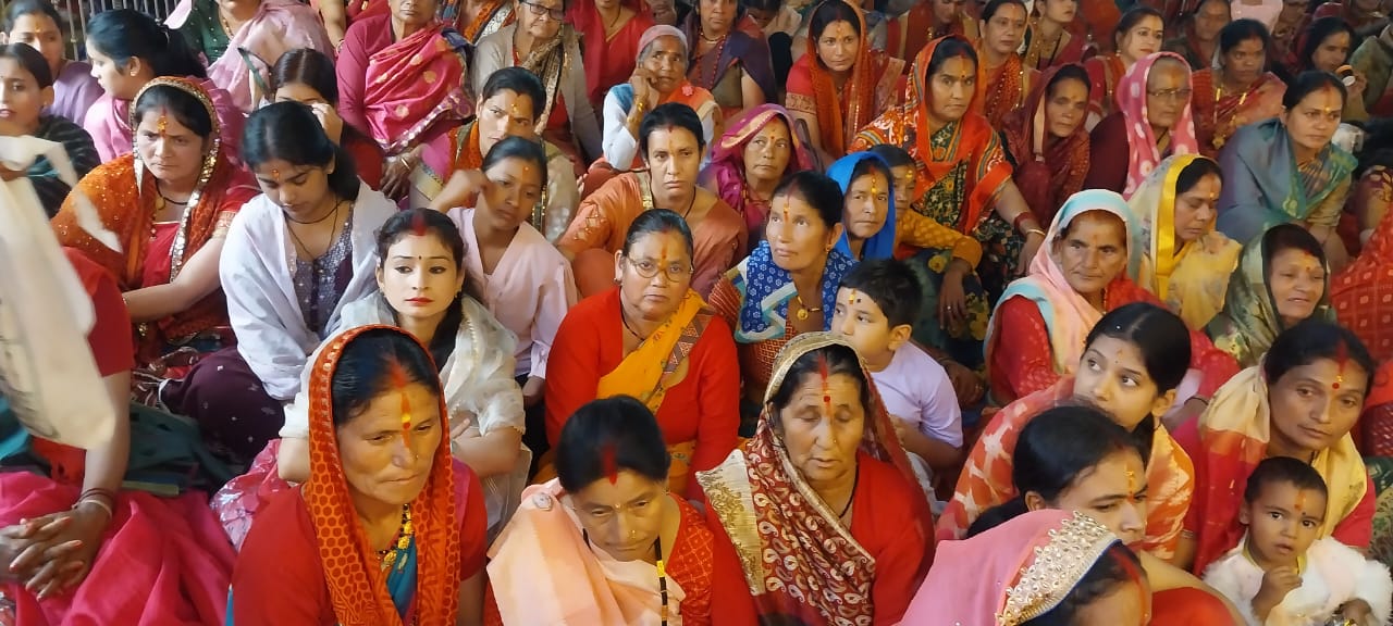 गंगोलीहाट: श्री हाट कालिका मंदिर में शिवपुराण कथा के षष्ठम दिवस पर उमड़ा भक्तों का सैलाब, शिव-पार्वती विवाह, गणेश जन्म व कार्तिकेय की लीलाओं पर कथा व्यास ने किया विस्तृत वर्णन