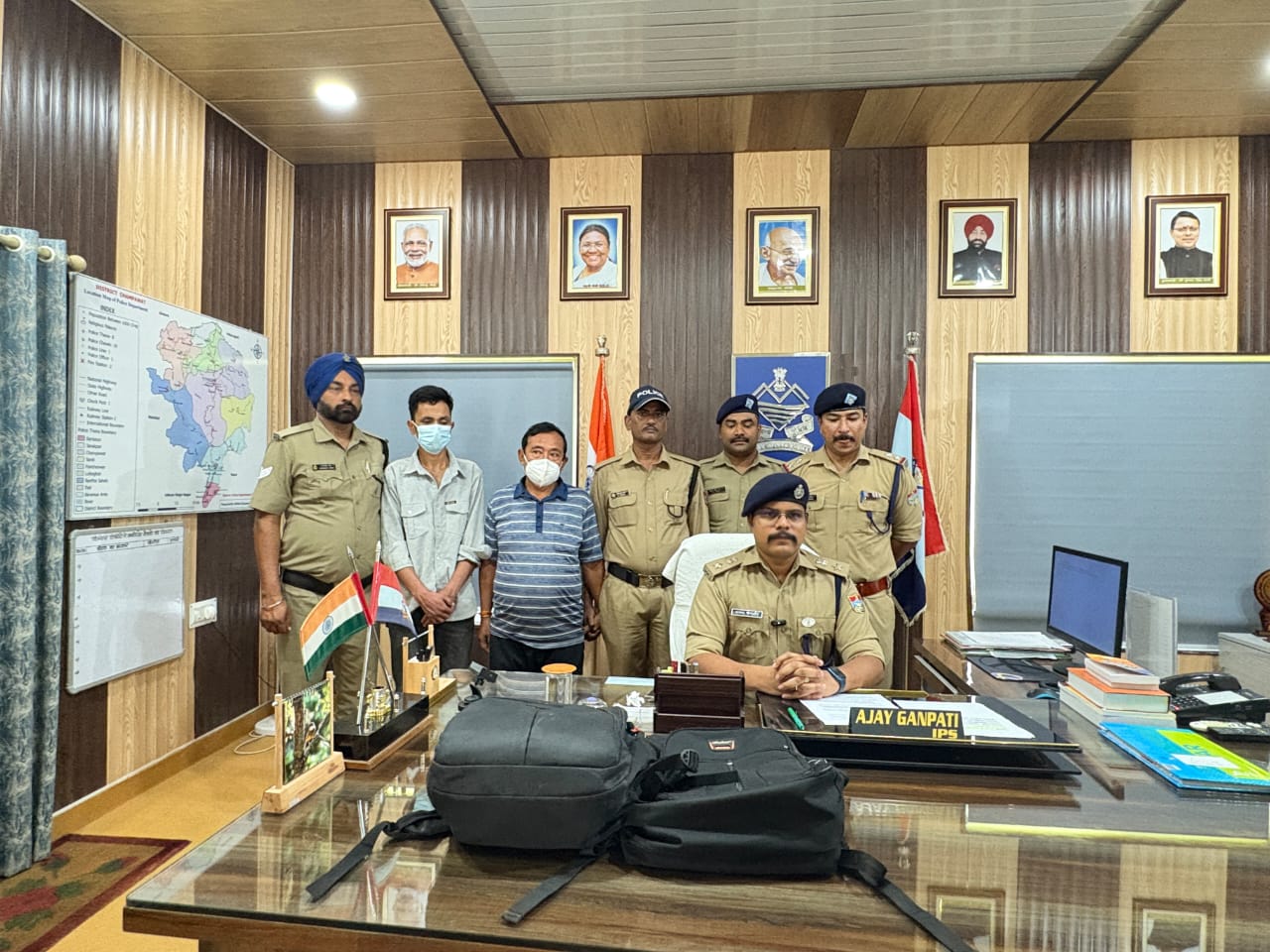 नशे के खिलाफ चम्पावत पुलिस की जीरो टॉलरेंस नीति- आठ लाख रुपये की अवैध चरस के साथ दो तस्कर गिरफ्तार
