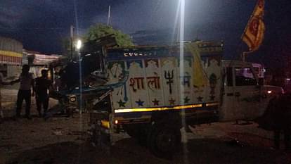 दौसा -खाटू श्याम मंदिर से लौट रहे श्रद्धालुओं के साथ NH पर भीषण हादसा: 11 की मौत, 20 से अधिक घायल