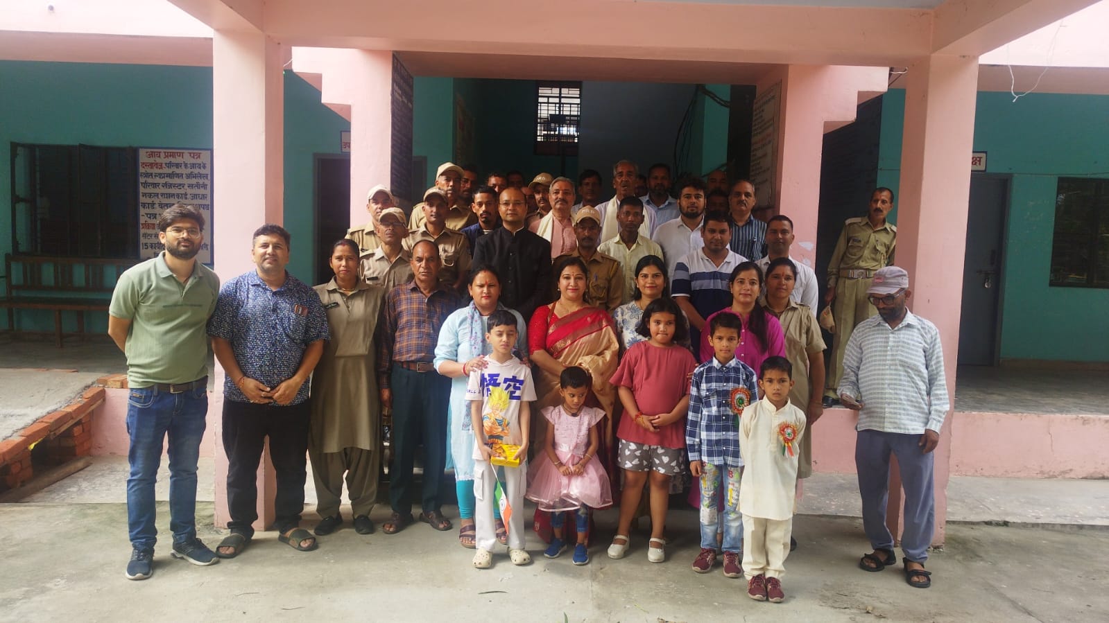 टनकपुर में स्वतंत्रता दिवस पर ध्वजारोहण व सेनानी परिवारों का सम्मान