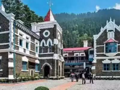 नैनीताल जिला पंचायत चुनाव में हाई ड्रामा - वोट गिनती कड़ी सुरक्षा में पूरी, नतीजे सीलबंद; मतदान के बीच 5 सदस्यों के अपहरण से मचा बवाल, मामला हाईकोर्ट में