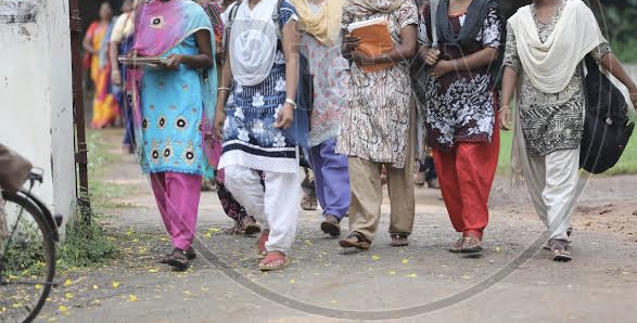 उत्तराखंड - पहाड़ की बेटियों को मिलेगा मुफ्त परिवहन सुविधा, कॉलेज फ्री में आ जा सकेंगी छात्राएं, जल्द कैबिनेट में आएगा प्रस्ताव