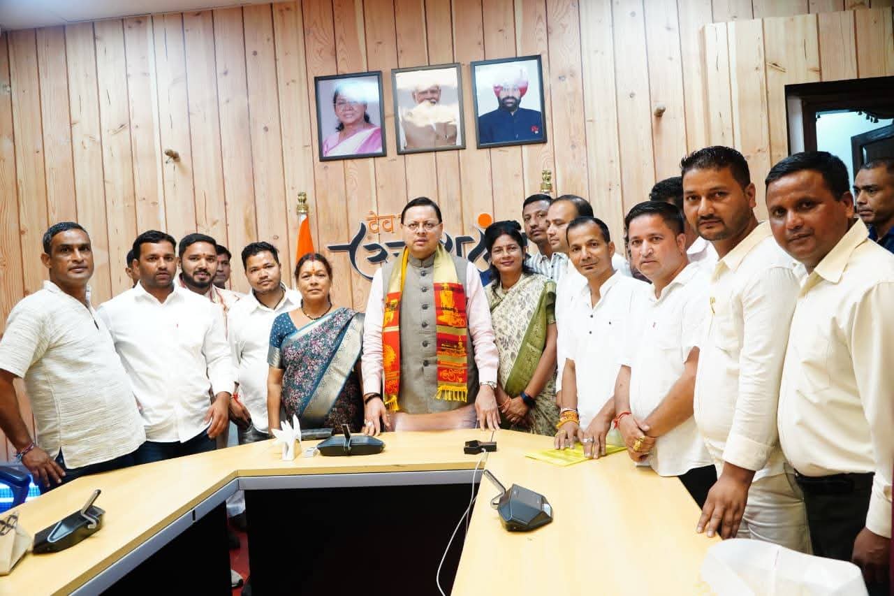 लधियाघाटी को मिलेगा विकास का रोडमैप,जिला पंचायत सदस्य सोनू बोहरा औऱ सामाजिक कार्यकर्ता भोला बोहरा ने मुख्यमंत्री के समक्ष रखी लधियाघाटी की समस्याएँ