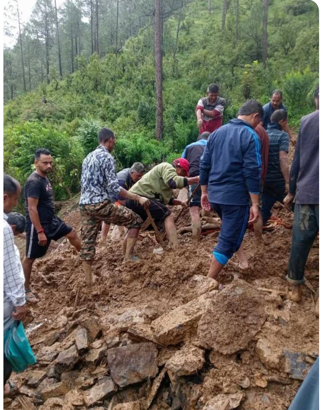 रुद्रप्रयाग में अतिवृष्टि का कहर: छेनागाड़ तबाह, 8 लोग बहे, महिला की मौत