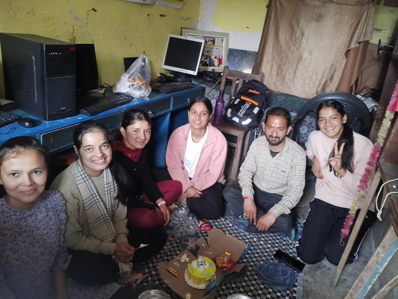 हिम्मत सिंनग्वाल का जन्मदिन शिक्षक दिवस पर हर्षोल्लास से मनाया गया