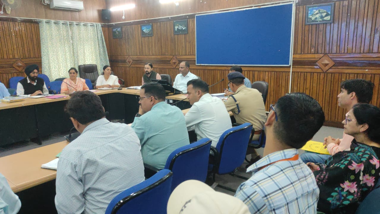 नकल माफियाओं पर रहेगी कड़ी नज़र, पारदर्शिता के साथ होगी UKSSC स्नातक परीक्षा