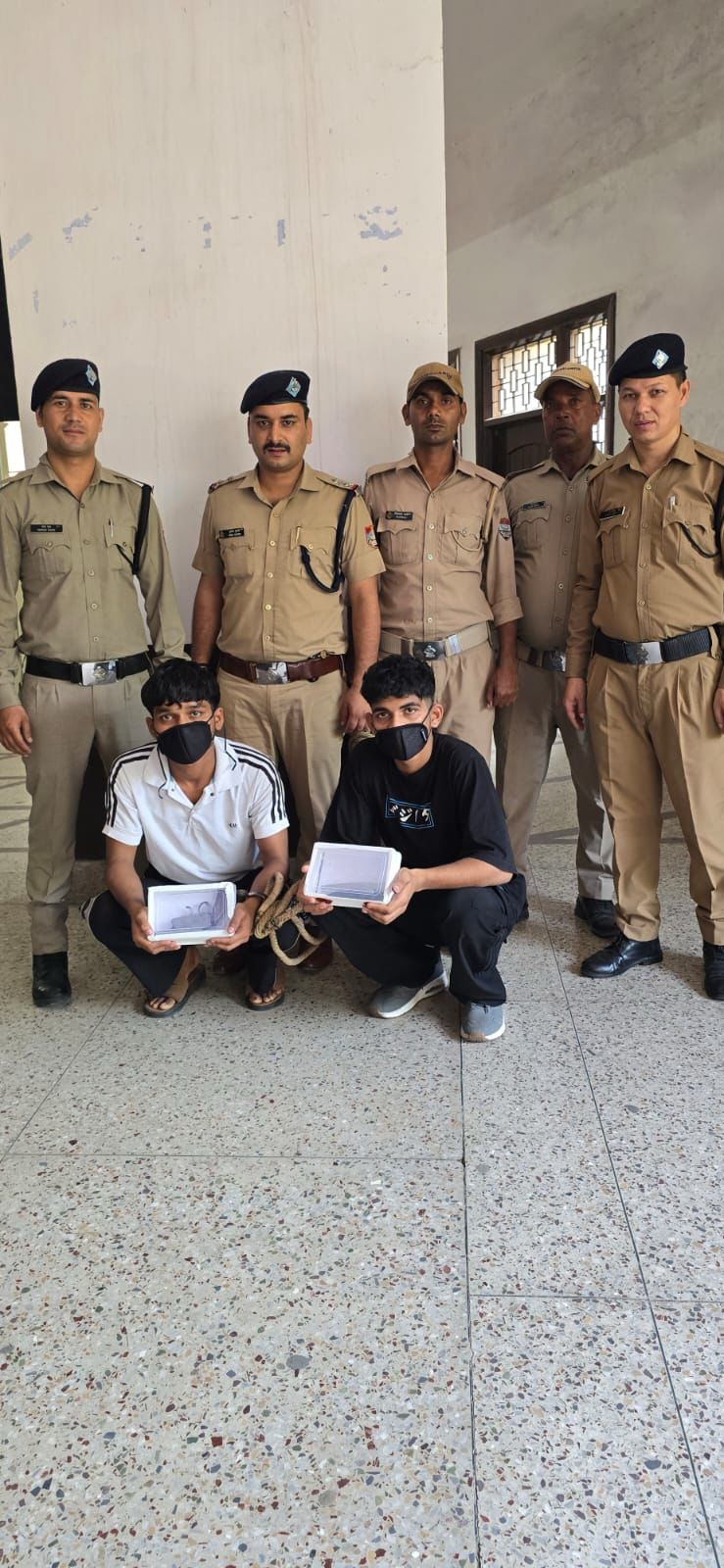 काशीपुर पुलिस ने तमंचा-कारतूस व चाकू के साथ दो वांछित गिरफ्तार