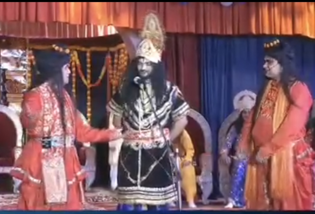 टकाना रामलीला में पेपर लीक प्रकरण पर व्यंग, दर्शकों ने खूब लिया आनन्द, रावण बोला लंका में सब ठीक चल रहा है पर उत्तराखंड में नहीं।