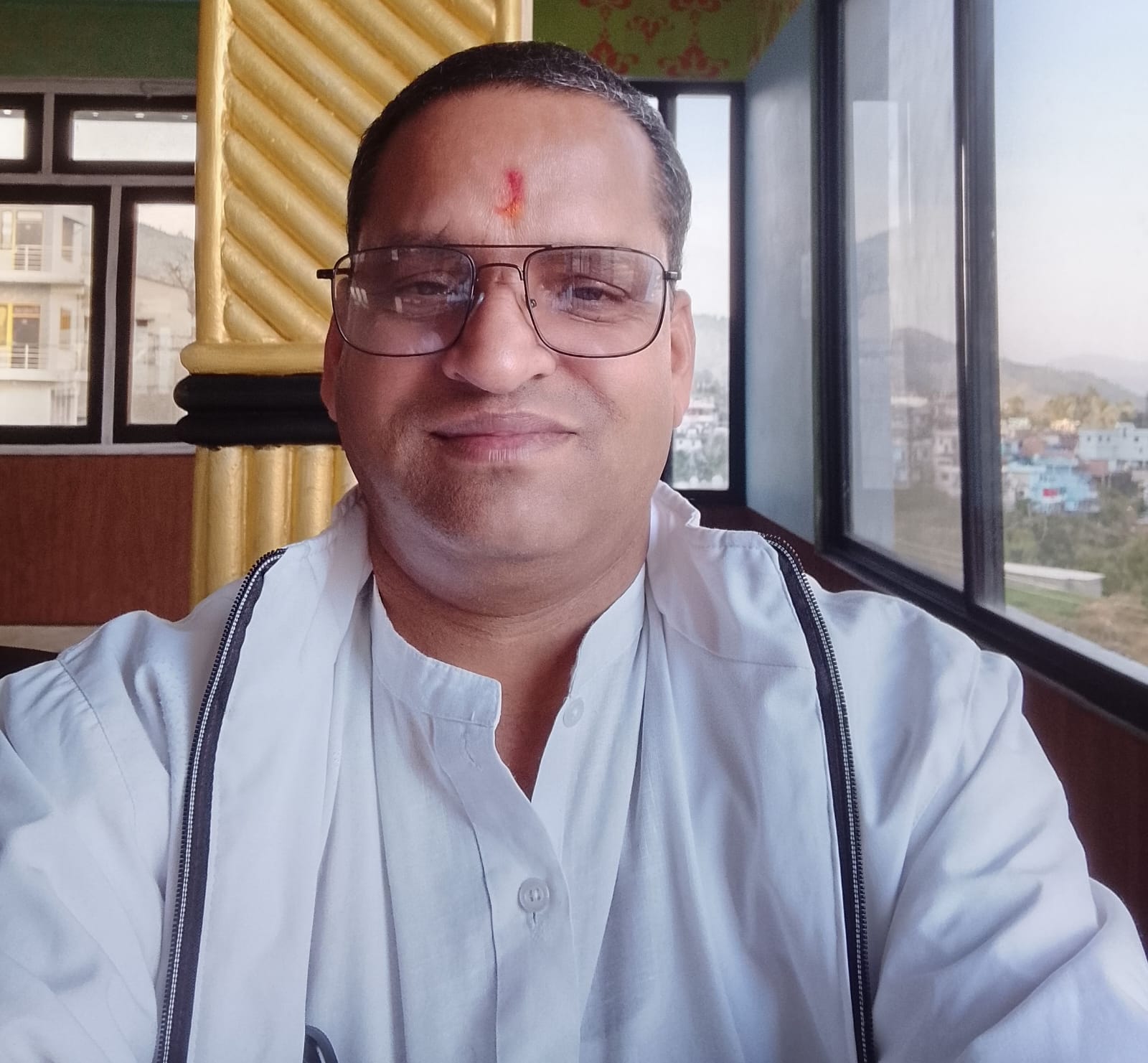 चंपावत में नई राजनीति की दस्तक: सबका विकास पार्टी ने खोले टिकट के दरवाजे, युवाओं और महिलाओं को मौका, 62 वर्ष तक के उम्मीदवार कर सकेंगे ऑनलाइन आवेदन, नशामुक्त छवि होगी अनिवार्य शर्त।