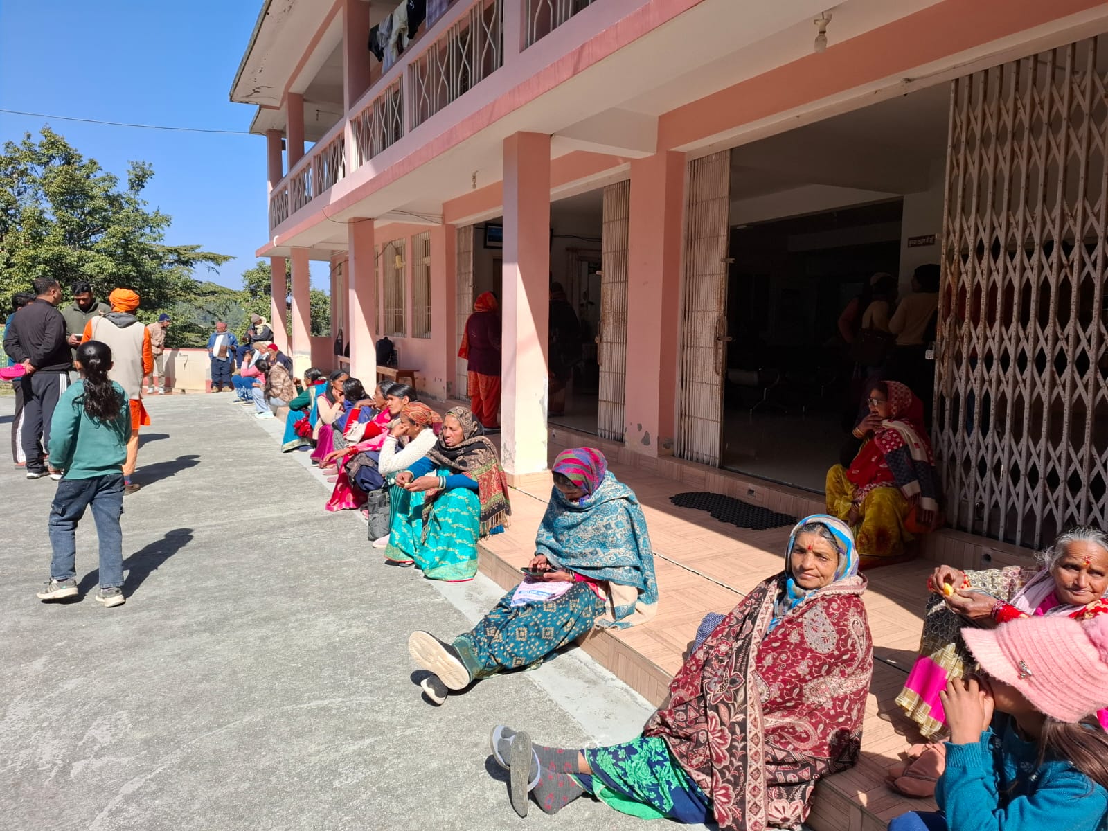 आरटीई पोर्टल ने बढ़ाई परेशानी, आवेदन से वंचित अभिभावकों का फूटा गुस्सा, जिलाधिकारी मनीष कुमार से हस्तक्षेप करने की करी मांग,  अंतिम तिथि बीती, तकनीकी खामियों से जूझे अभिभावक स्कूल चयन का विकल्प तक नहीं खुला।