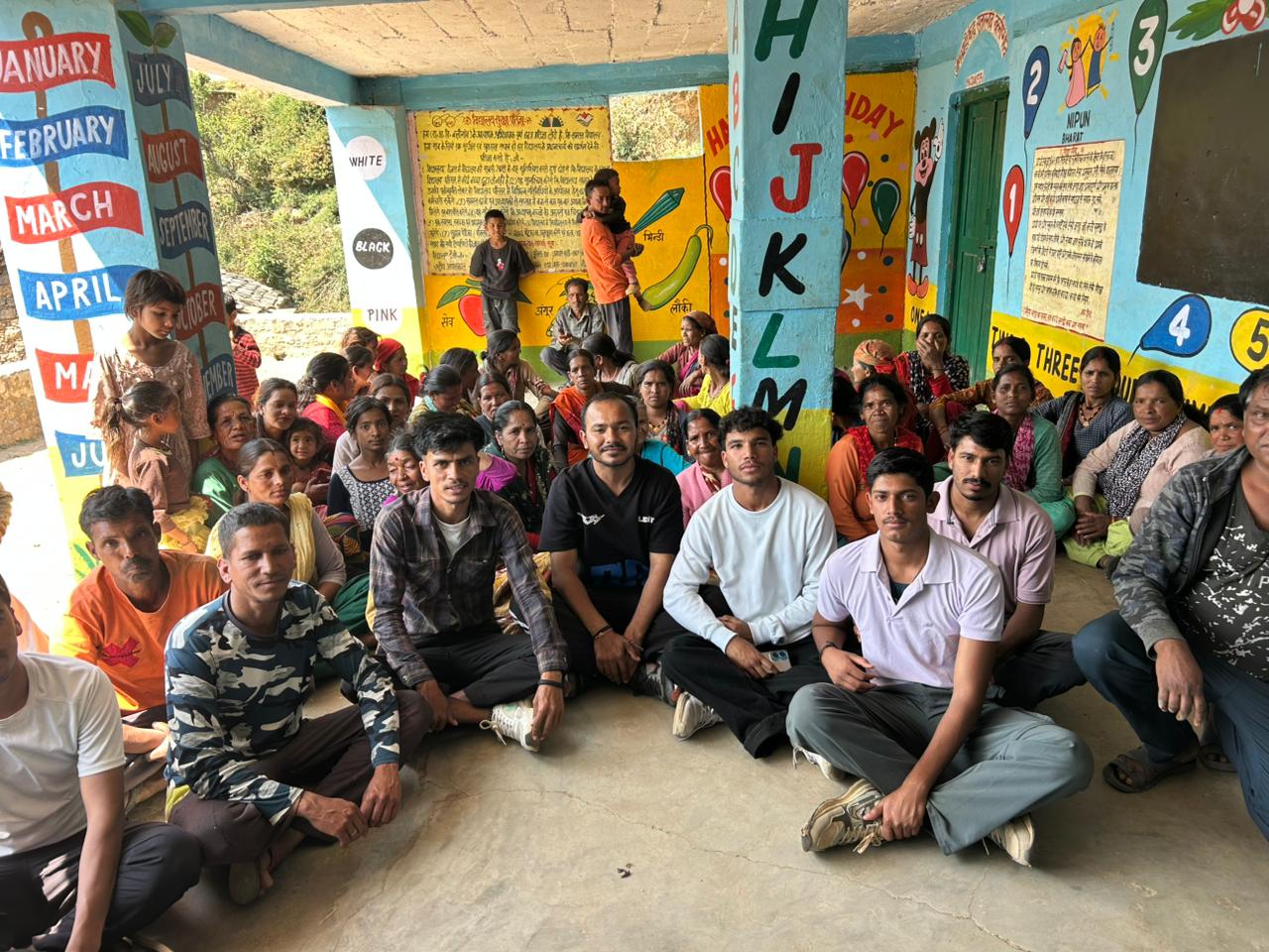 बालीगाँव में शिक्षकों की लापरवाही पर फूटा जनआक्रोश, स्कूल में तालाबंदी कर ग्रामीणों का जोरदार प्रदर्शन।