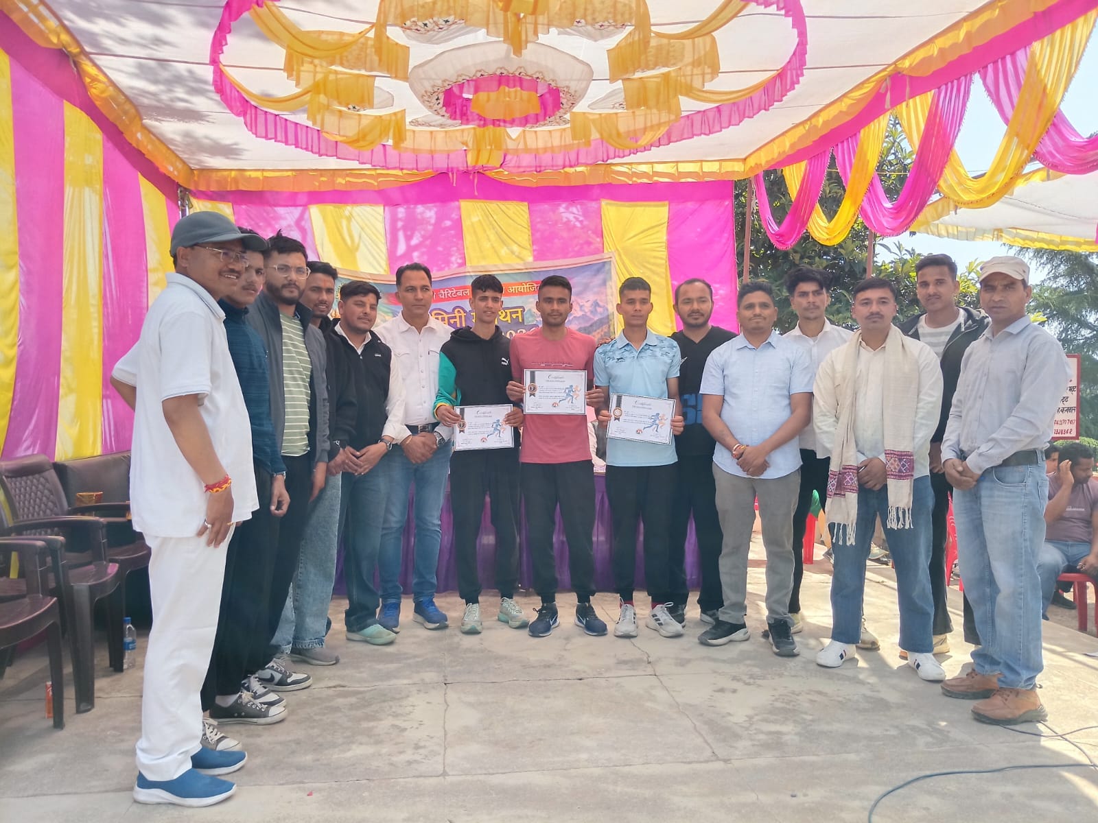 यूथ आर्मी के प्रयासों से गंगोलीहाट बना सामाजिक कार्यों का केंद्र, देविसा चैरिटेबल ट्रस्ट की मिनी मैराथन में उमड़े 200 बच्चे।
