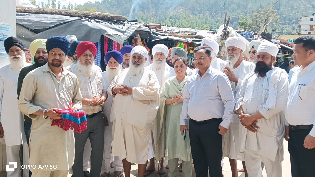 मीठे रीठे के चमत्कार से गूंजा रीठा साहिब, तीन दिवसीय जोड़ मेले का शुभारंभ।