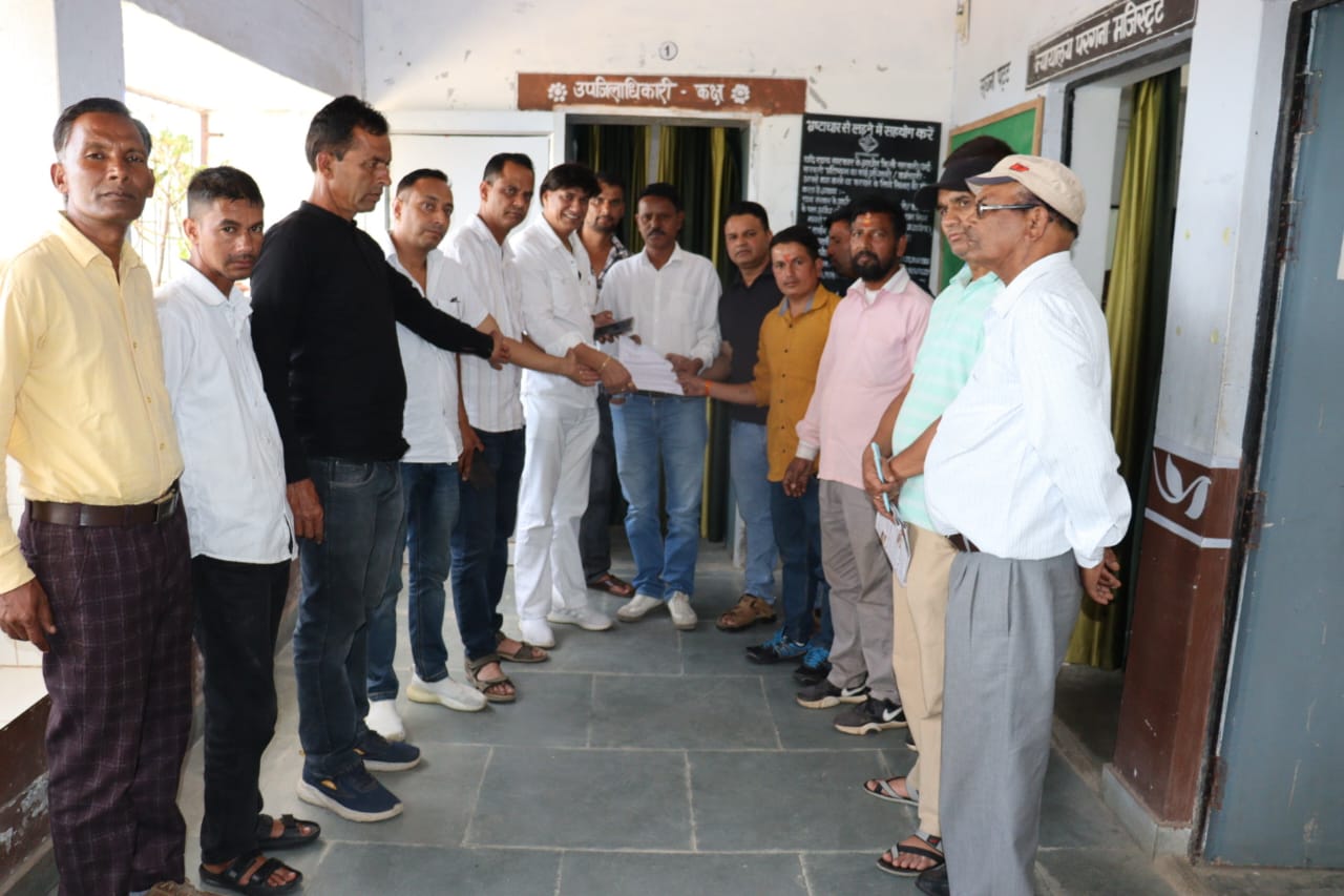 युवाओं के मुद्दों को लेकर कांग्रेस ने सौंपा ज्ञापन, भर्ती प्रक्रियाओं में पारदर्शिता की उठाई मांग।
