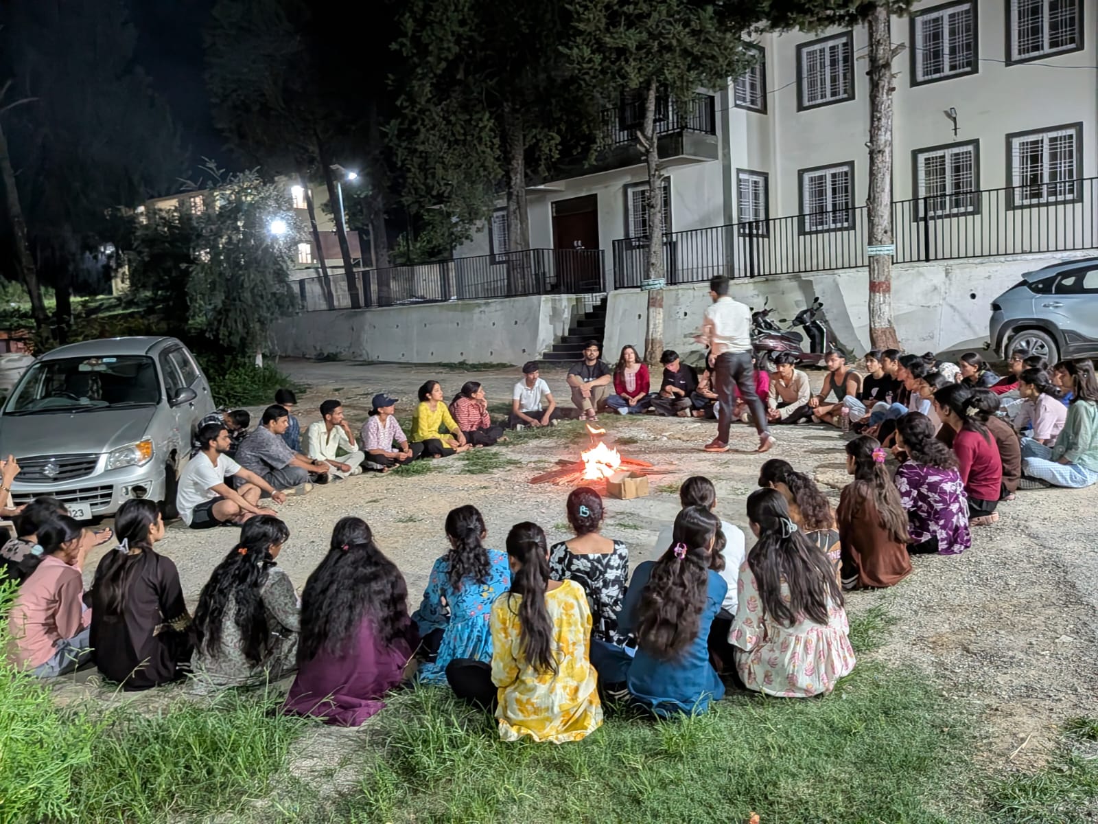 पिथौरागढ़ में देवभूमि उद्यमिता योजना के तहत तीन दिवसीय उद्यमिता बूट कैंप शुरू, 50 छात्र-छात्राओं को स्टार्टअप, बिजनेस प्लान और वित्तीय प्रबंधन का मिलेगा प्रशिक्षण।