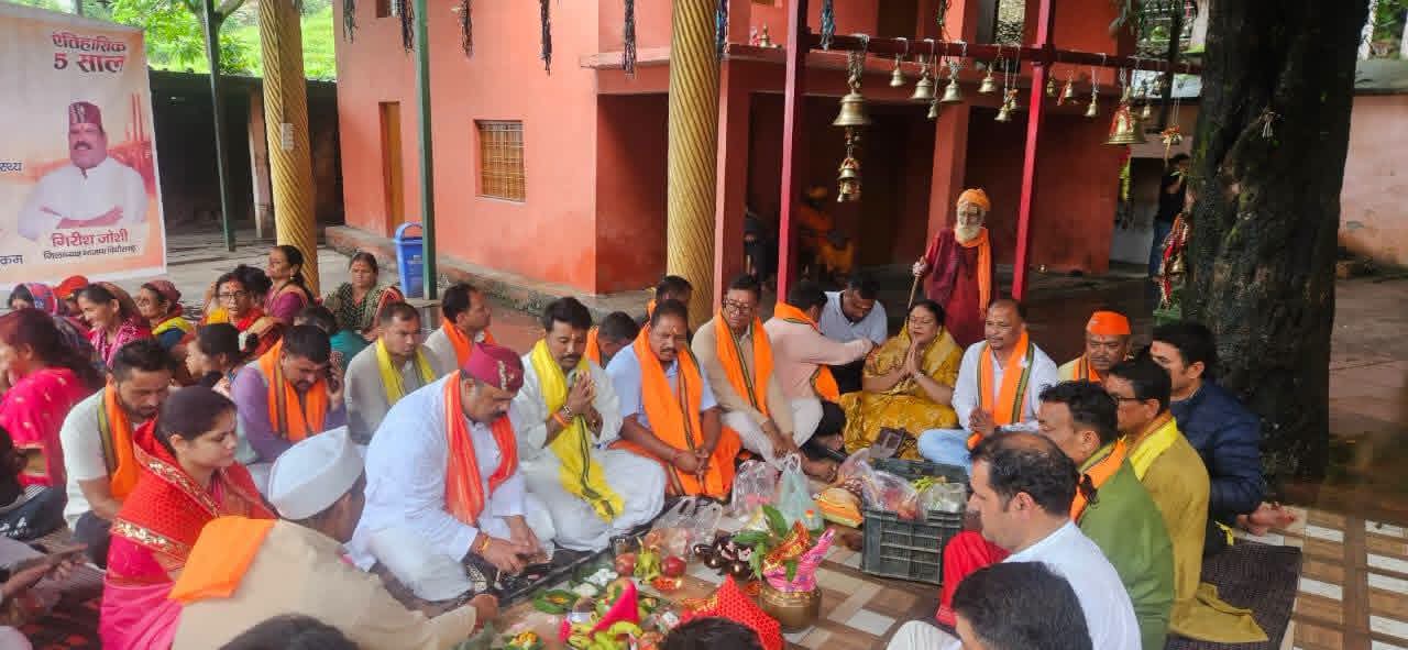 मुख्यमंत्री धामी के सफल 5 वर्ष पूर्ण होने पर माँ कोटगाड़ी देवी मंदिर में हुआ विशेष पूजन, प्रदेश की खुशहाली की कामना।