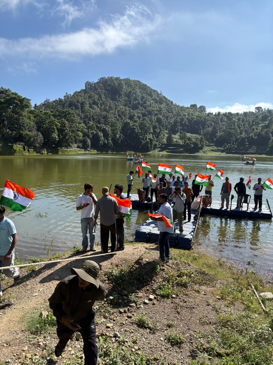 चम्पावत में तिरंगा यात्रा एवं तिरंगा रैली से गूंजा देशभक्ति का संदेश।