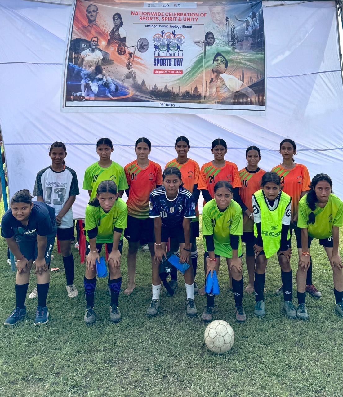 राष्ट्रीय खेल दिवस पर टनकपुर में U-17 महिला फुटबॉल टूर्नामेंट, ऑरेंज टीम बनी विजेता।