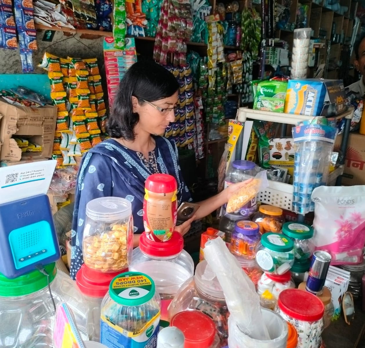 मिलावटखोरी पर नकेल: चम्पावत में खाद्य सुरक्षा विभाग का चेकिंग अभियान, 5 खाद्य नमूने लिए।