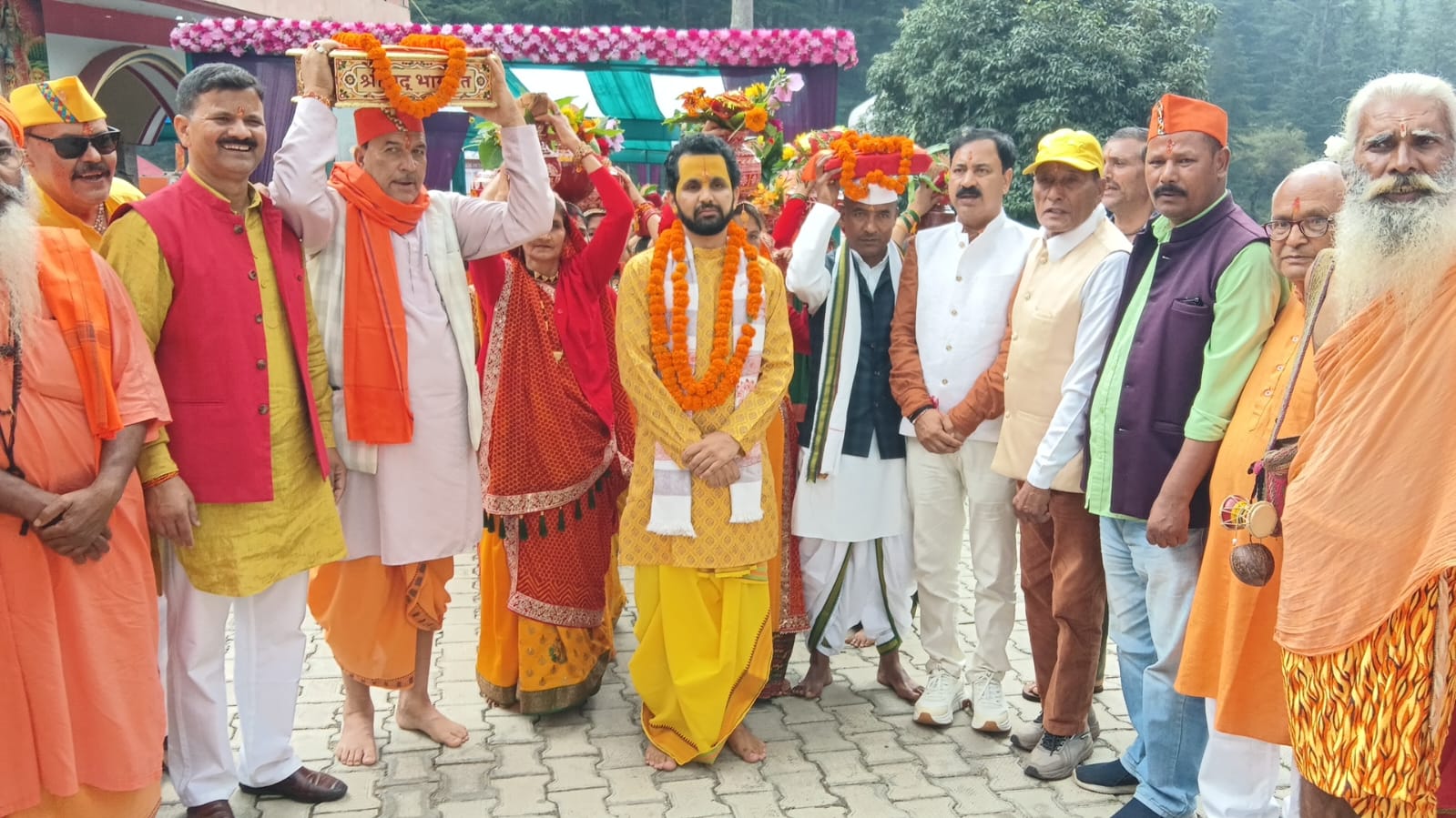कृष्ण जन्माष्टमी पर गूंजा श्रीमद्भागवत का जयघोष, भव्य कलश यात्रा से भक्तिमय हुआ लोहाघाट नगर।