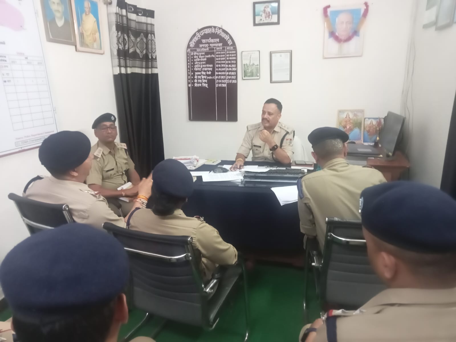 लंबित विवेचनाओं के गुणवत्तापूर्ण एवं समयबद्ध निस्तारण पर पुलिस उपाधीक्षक का सख्त फोकस।