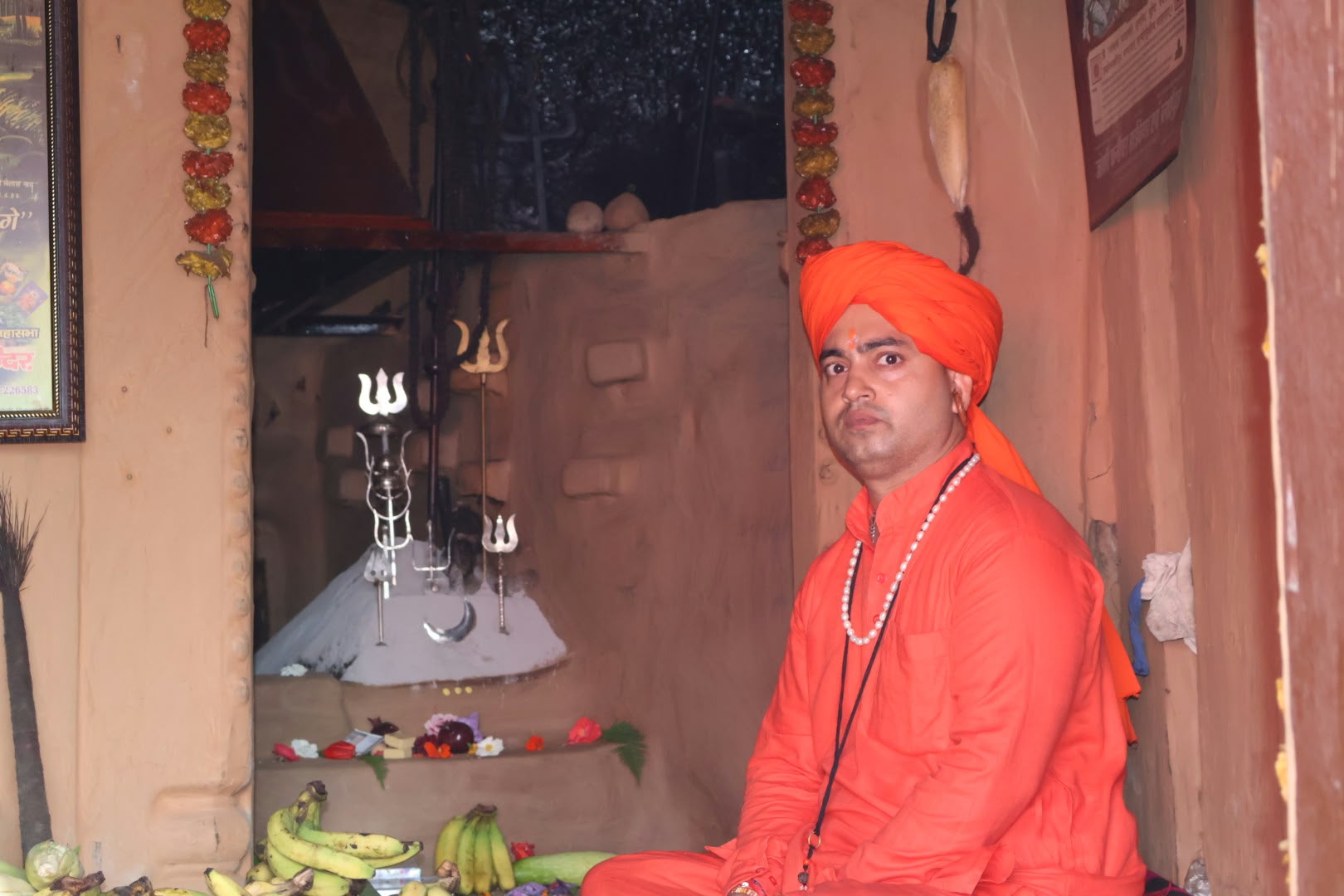 जन्माष्टमी पर गोरखनाथ धाम में उमड़ा आस्था का जनसैलाब, दर्शन को पहुंचे हजारों श्रद्धालु।