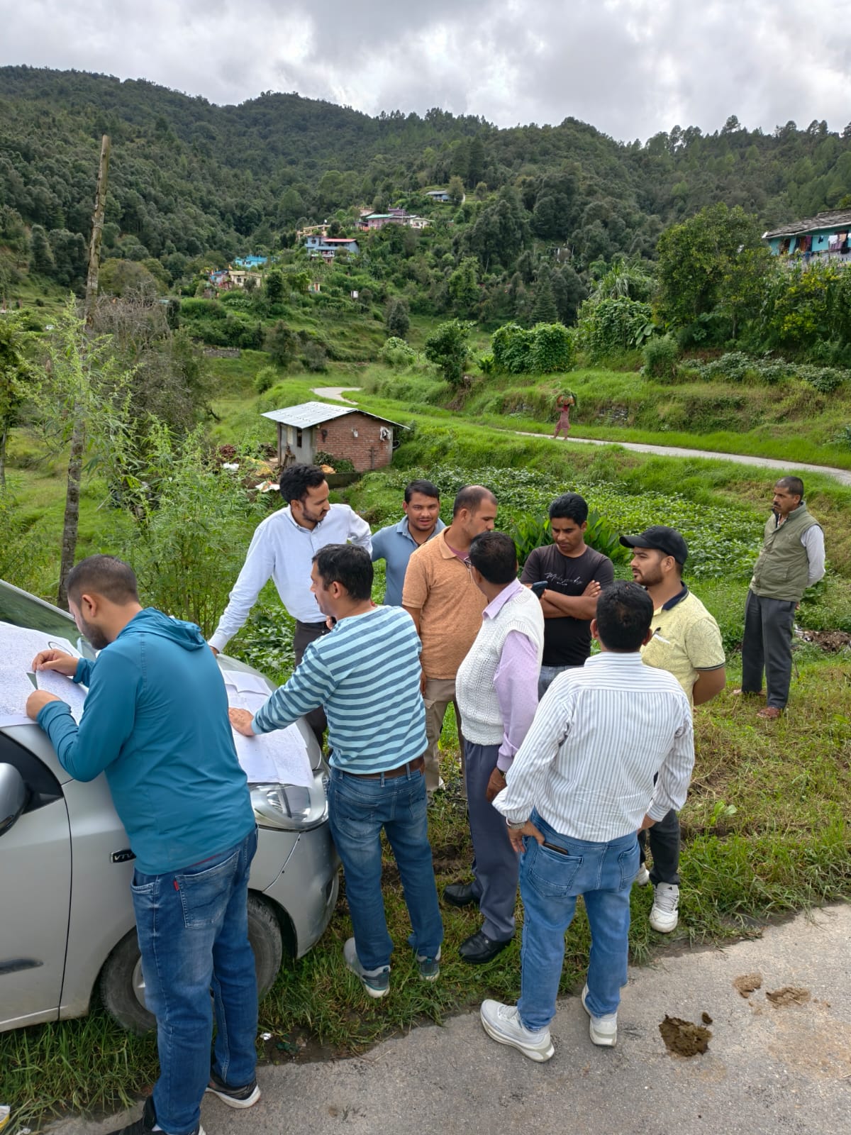 चम्पावत में एनसीसी यूनिट की स्थापना की तैयारी तेज, ढकना बडोला में भूमि का संयुक्त निरीक्षण।