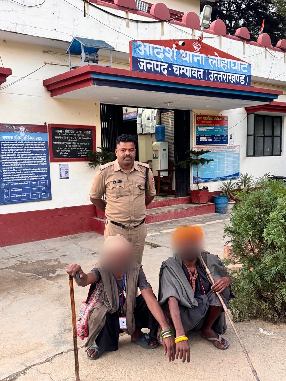 ऑपरेशन कालनेमी के तहत लोहाघाट पुलिस की कार्रवाई  झूमाधुरी मेले में साधु के भेष में घूम रहे 2 बाहरी व्यक्तियों का पुलिस एक्ट में चालान