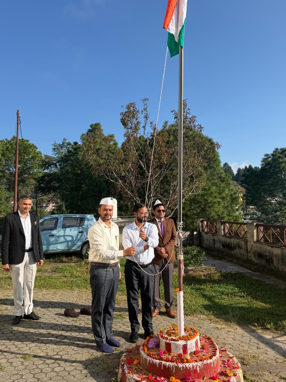 गांधी जयंती पर गंगोलीहाट में स्वच्छता अभियान, नवोदय विद्यालय में स्वास्थ्य शिविर