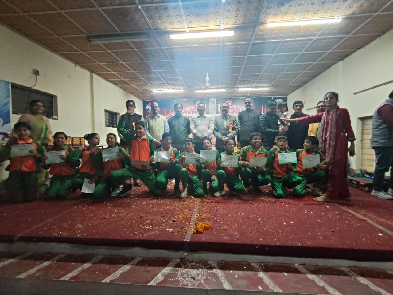 दूसरी राजभाषा संस्कृत को शिक्षा में मिले अंग्रेजी के समान महत्व।