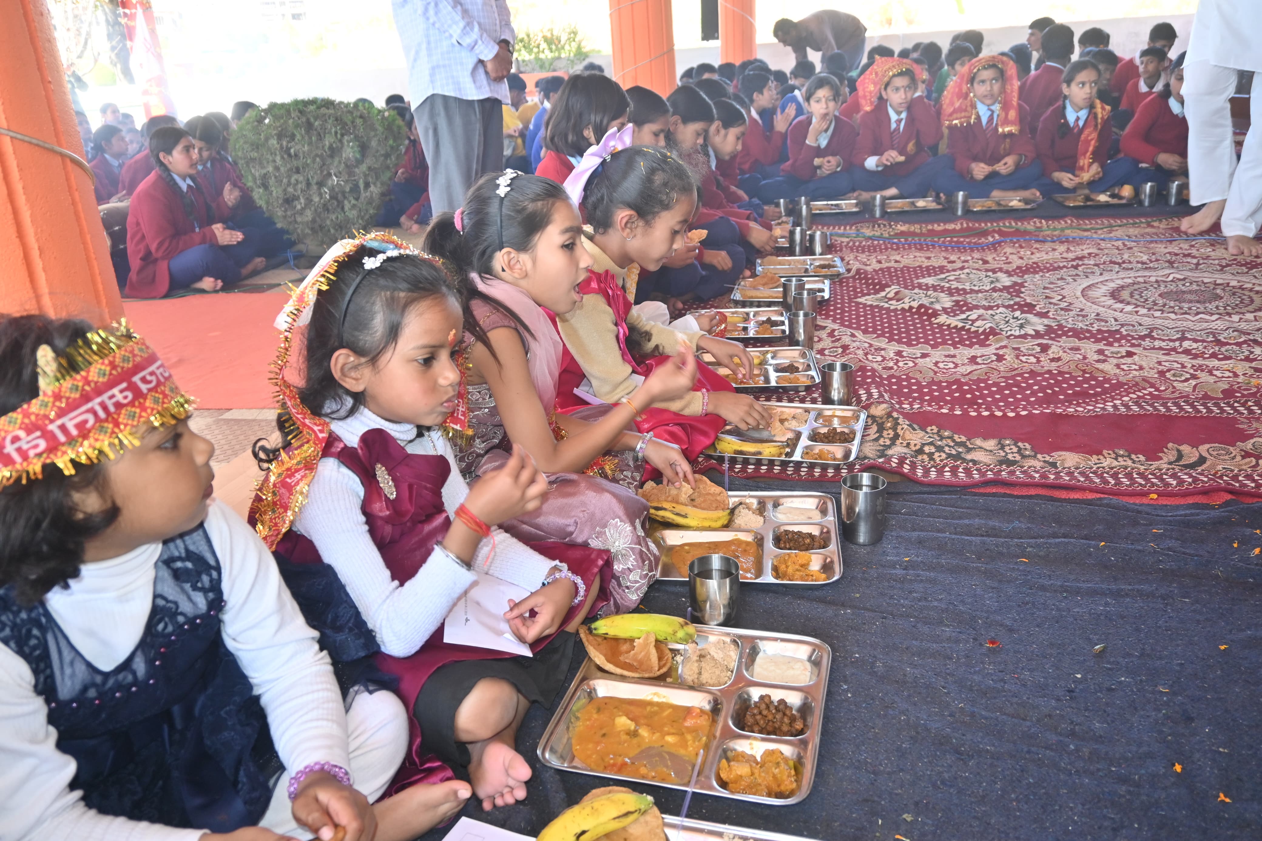 आईटीबीपी में कन्या पूजन और हवन-यज्ञ, देश की सुख-समृद्धि के लिए की प्रार्थना।