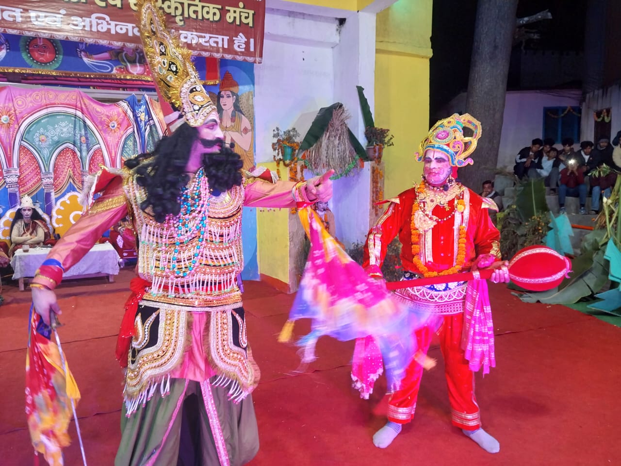 गंगोलीहाट में रामलीला के दसवें दिन राम-रावण संवाद और सेतु निर्माण का मंचन