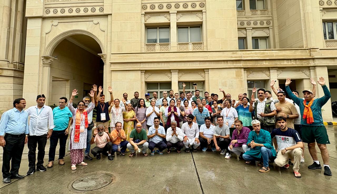 कैलाश मानसरोवर यात्रियों का चौथा दल दिल्ली से रवाना, टनकपुर में होगा रात्रि विश्राम